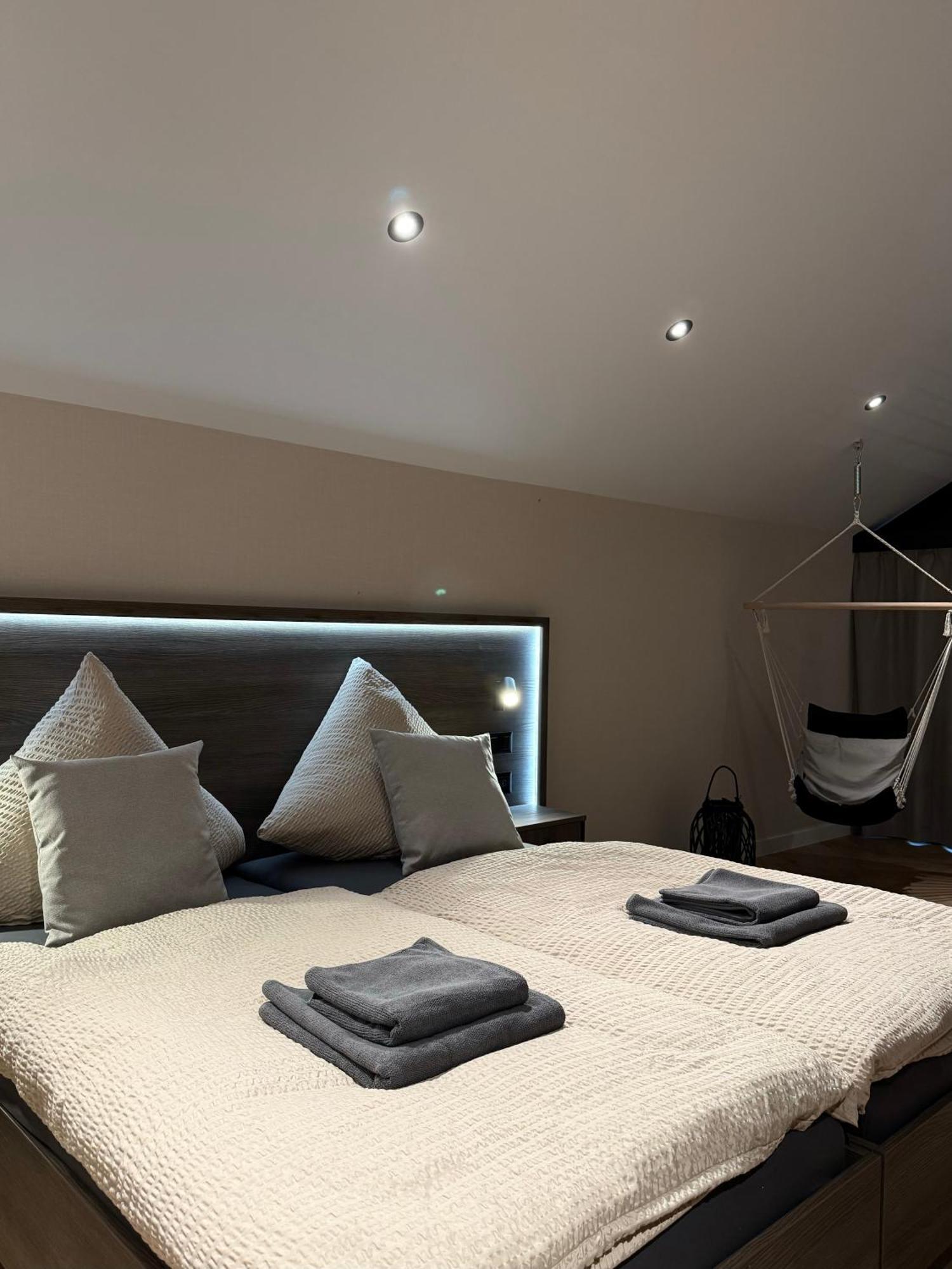 Triumph Ferienhaeuser & Apartments Rangsdorf Rom bilde